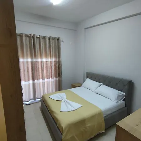 Comfortable Beachfront Apartment Vlore Exterior photo