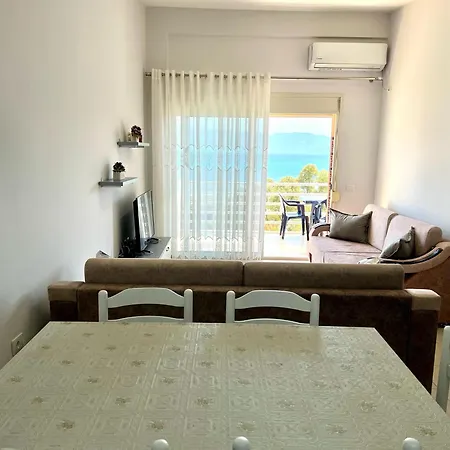 Comfortable Beachfront Apartment Vlore Exterior photo